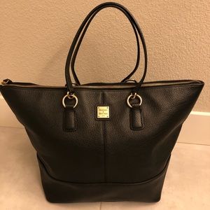 Black leather Dooney & Bourke Purse